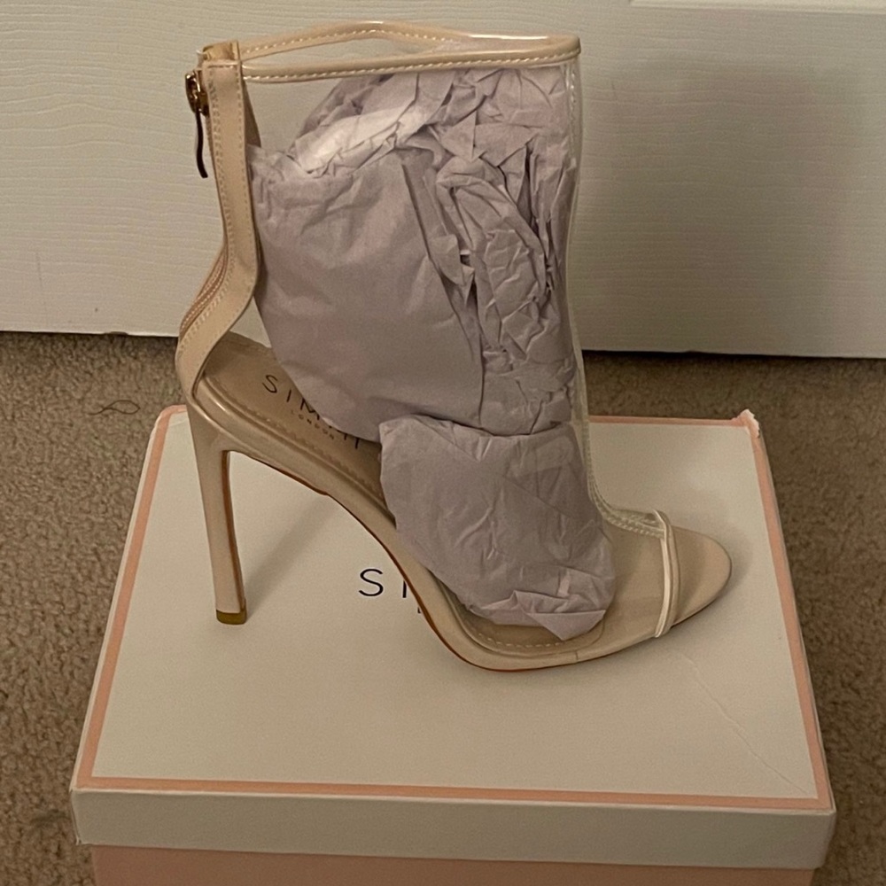 Peep Toe Booties (clear/nude)